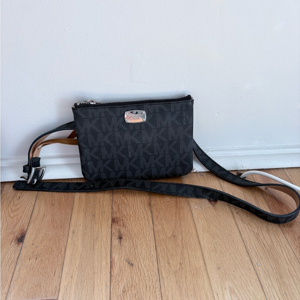 Michael kors belt bag